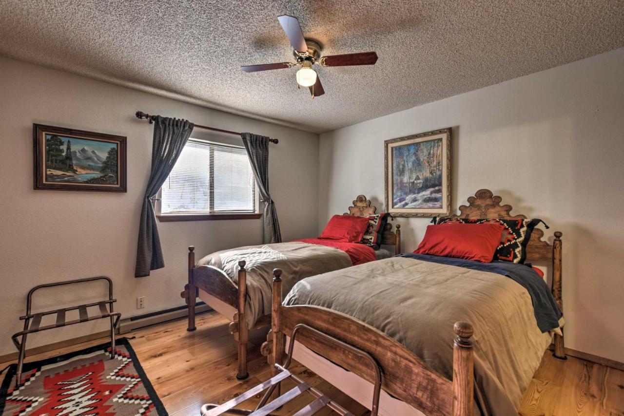 Downtown Red River Retreat With Mtn Views And Yard Esterno foto
