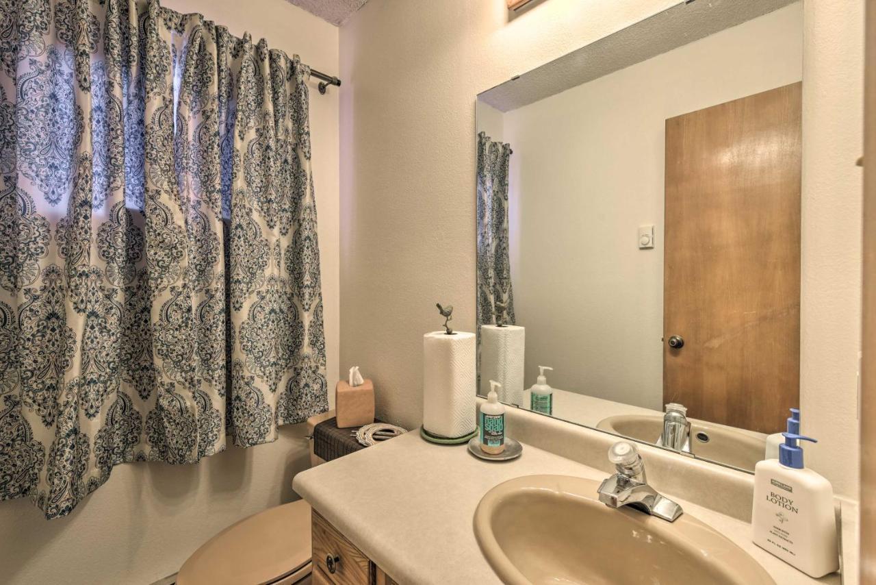 Downtown Red River Retreat With Mtn Views And Yard Esterno foto