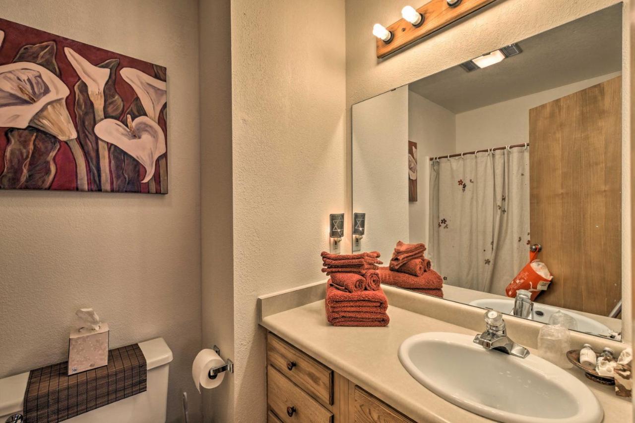 Downtown Red River Retreat With Mtn Views And Yard Esterno foto